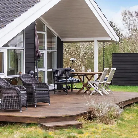 2 Bedroom Pet Friendly In